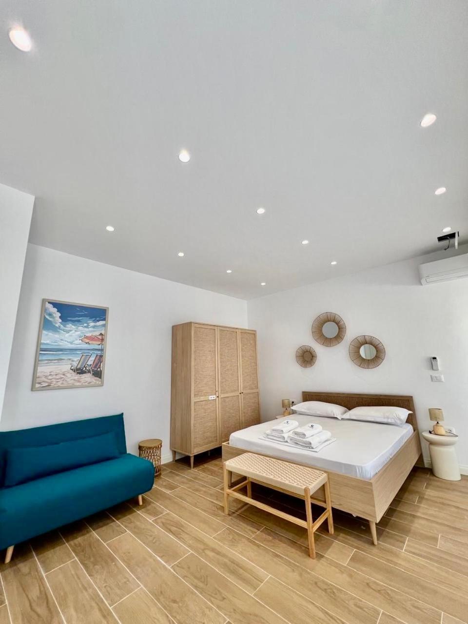 Tis, Coast Casa vacanze Palasë